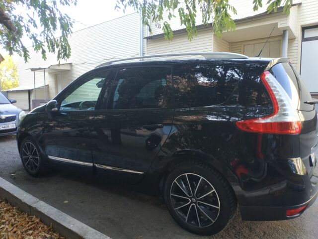 Чорний Рено Гранд Сценік, об'ємом двигуна 1.6 л та пробігом 273 тис. км за 9565 $, фото 2 на Automoto.ua