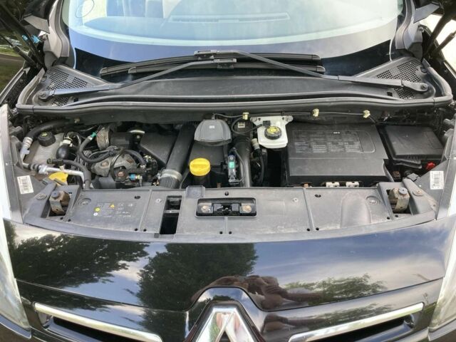 Чорний Рено Гранд Сценік, об'ємом двигуна 1 л та пробігом 215 тис. км за 8800 $, фото 3 на Automoto.ua