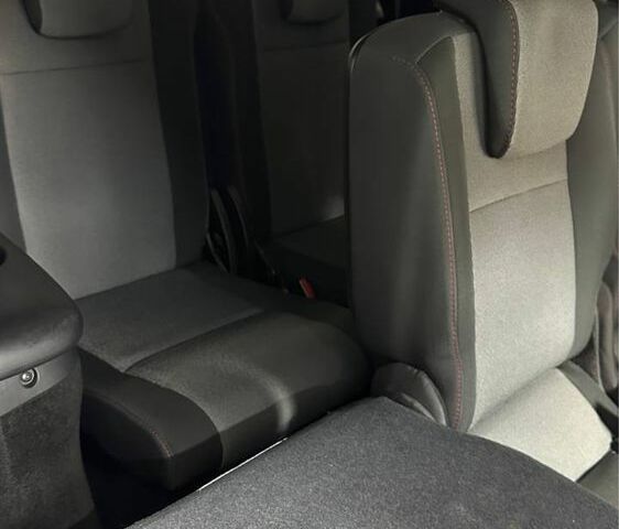 Черный Рено Гранд Сценик, объемом двигателя 1.6 л и пробегом 222 тыс. км за 8500 $, фото 9 на Automoto.ua