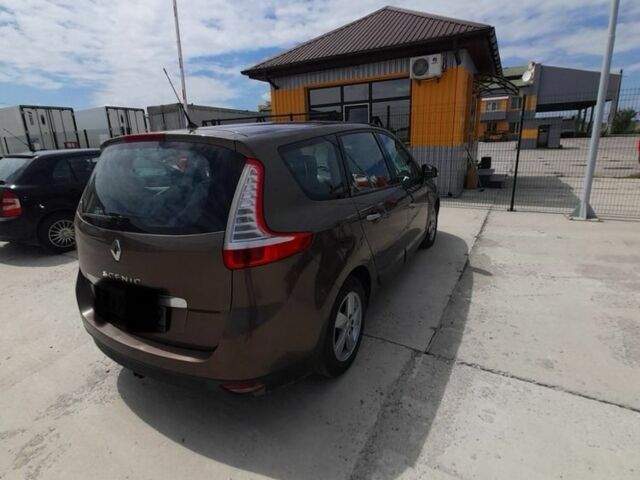 Коричневый Рено Гранд Сценик, объемом двигателя 1.9 л и пробегом 318 тыс. км за 6900 $, фото 2 на Automoto.ua