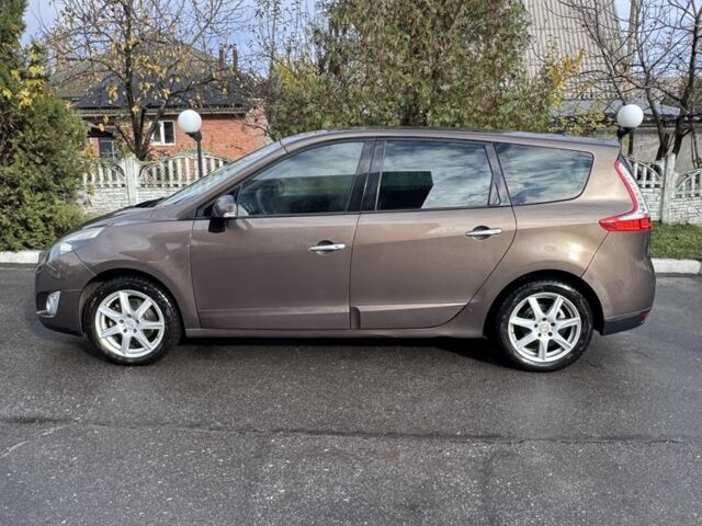 Коричневый Рено Гранд Сценик, объемом двигателя 1.4 л и пробегом 198 тыс. км за 6950 $, фото 2 на Automoto.ua