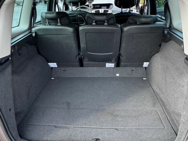 Коричневый Рено Гранд Сценик, объемом двигателя 1.4 л и пробегом 198 тыс. км за 6950 $, фото 10 на Automoto.ua