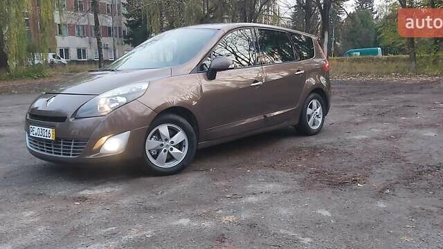 Коричневый Рено Гранд Сценик, объемом двигателя 1.5 л и пробегом 234 тыс. км за 7700 $, фото 5 на Automoto.ua