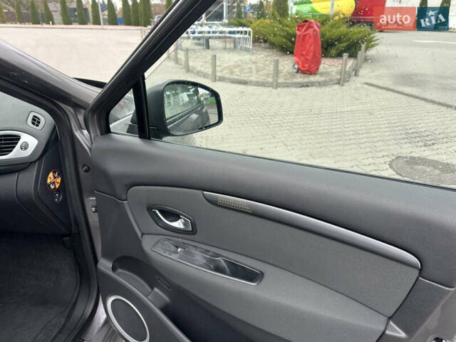 Рено Гранд Сценик 2009 в Житомире на Automoto.ua Коричневый Рено Гранд Сценик, объемом двигателя 1.9 л и пробегом 226 тыс. км за 7950 $, фото 18 на Automoto.ua