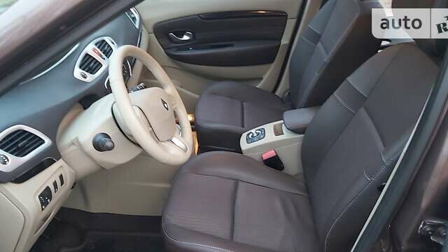 Коричневый Рено Гранд Сценик, объемом двигателя 1.5 л и пробегом 234 тыс. км за 7700 $, фото 10 на Automoto.ua