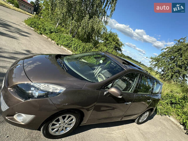 Коричневий Рено Гранд Сценік, об'ємом двигуна 1.5 л та пробігом 237 тис. км за 8300 $, фото 25 на Automoto.ua