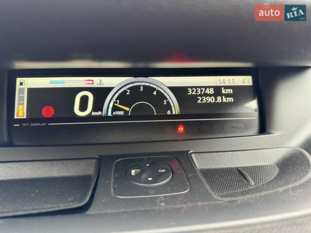 Коричневый Рено Гранд Сценик, объемом двигателя 1.9 л и пробегом 323 тыс. км за 6700 $, фото 22 на Automoto.ua