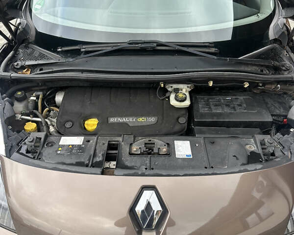 Коричневый Рено Гранд Сценик, объемом двигателя 2 л и пробегом 231 тыс. км за 9300 $, фото 25 на Automoto.ua