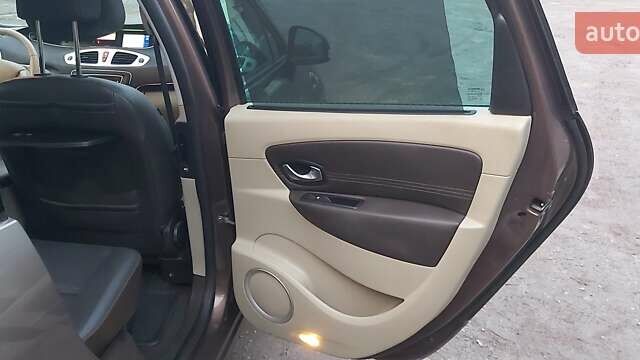 Коричневый Рено Гранд Сценик, объемом двигателя 1.5 л и пробегом 234 тыс. км за 7700 $, фото 19 на Automoto.ua