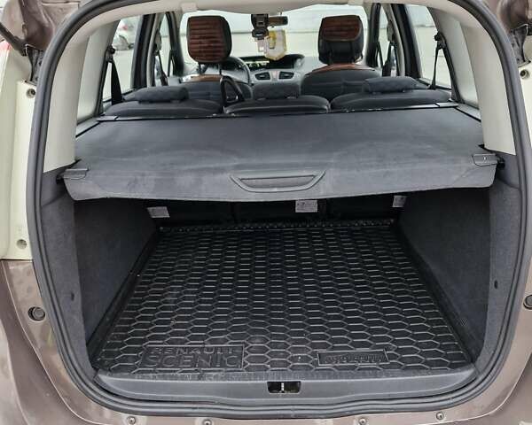 Коричневый Рено Гранд Сценик, объемом двигателя 1.5 л и пробегом 264 тыс. км за 6300 $, фото 7 на Automoto.ua