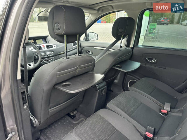 Рено Гранд Сценик 2009 в Житомире на Automoto.ua Коричневый Рено Гранд Сценик, объемом двигателя 1.9 л и пробегом 226 тыс. км за 7950 $, фото 13 на Automoto.ua