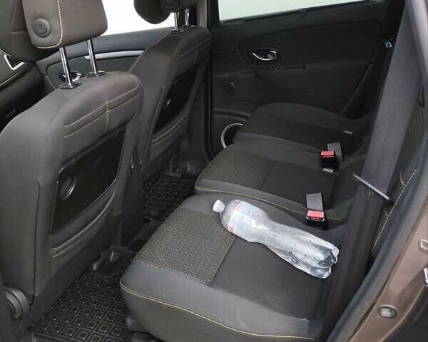 Коричневый Рено Гранд Сценик, объемом двигателя 2 л и пробегом 231 тыс. км за 9300 $, фото 4 на Automoto.ua