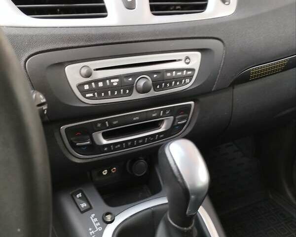 Коричневый Рено Гранд Сценик, объемом двигателя 2 л и пробегом 231 тыс. км за 9300 $, фото 10 на Automoto.ua