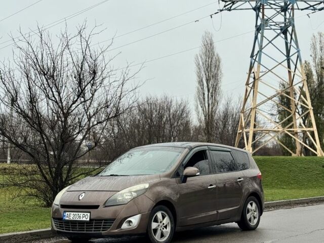 Коричневый Рено Гранд Сценик, объемом двигателя 1.5 л и пробегом 230 тыс. км за 6700 $, фото 13 на Automoto.ua