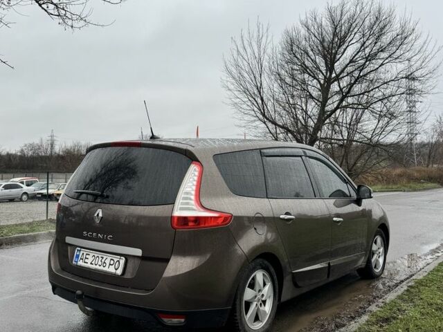 Коричневый Рено Гранд Сценик, объемом двигателя 1.5 л и пробегом 230 тыс. км за 6700 $, фото 2 на Automoto.ua