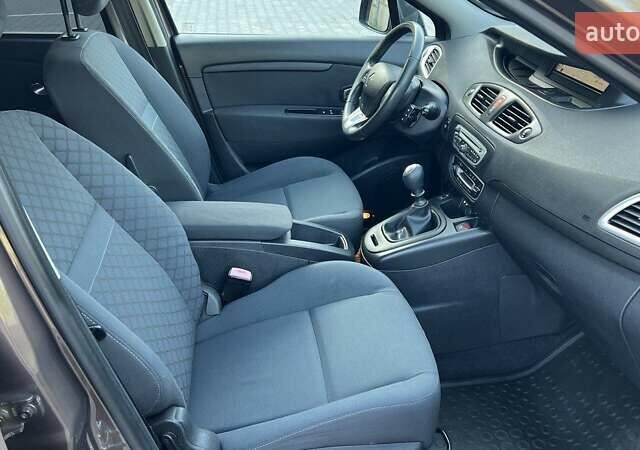 Коричневый Рено Гранд Сценик, объемом двигателя 1.5 л и пробегом 250 тыс. км за 7500 $, фото 10 на Automoto.ua