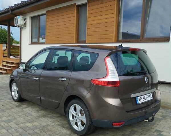 Коричневый Рено Гранд Сценик, объемом двигателя 2 л и пробегом 231 тыс. км за 9300 $, фото 5 на Automoto.ua