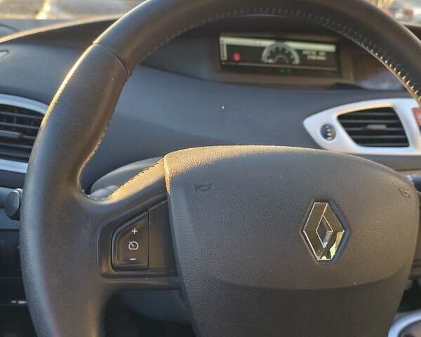 Коричневый Рено Гранд Сценик, объемом двигателя 1.9 л и пробегом 240 тыс. км за 7100 $, фото 5 на Automoto.ua