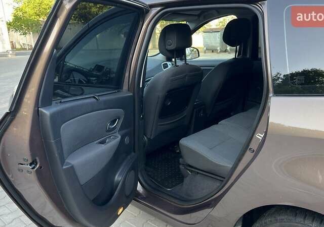 Коричневый Рено Гранд Сценик, объемом двигателя 1.5 л и пробегом 250 тыс. км за 7500 $, фото 12 на Automoto.ua