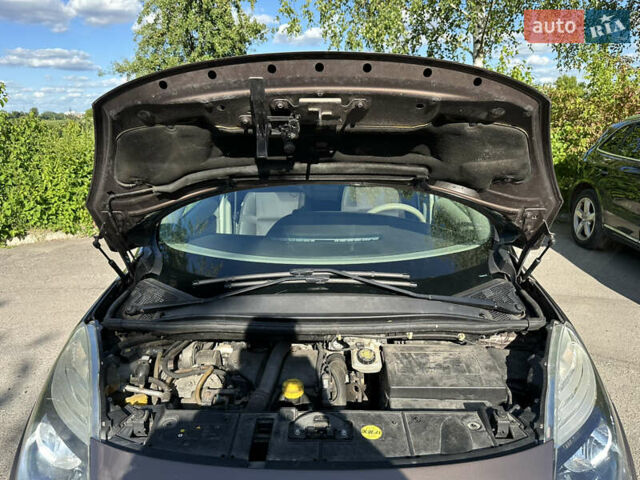 Коричневий Рено Гранд Сценік, об'ємом двигуна 1.5 л та пробігом 237 тис. км за 8300 $, фото 32 на Automoto.ua