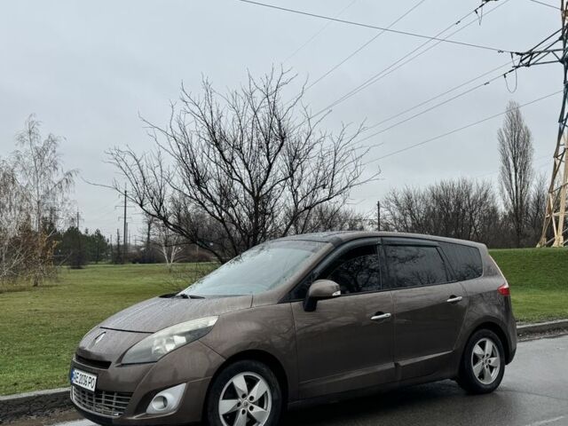 Коричневый Рено Гранд Сценик, объемом двигателя 1.5 л и пробегом 230 тыс. км за 6700 $, фото 4 на Automoto.ua