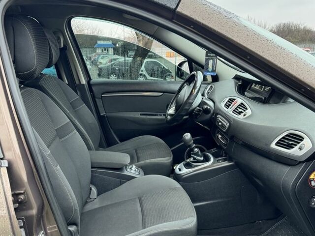 Коричневый Рено Гранд Сценик, объемом двигателя 1.5 л и пробегом 230 тыс. км за 6700 $, фото 5 на Automoto.ua