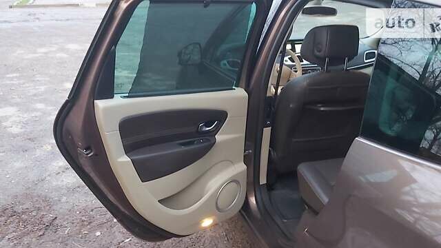 Коричневый Рено Гранд Сценик, объемом двигателя 1.5 л и пробегом 234 тыс. км за 7700 $, фото 13 на Automoto.ua