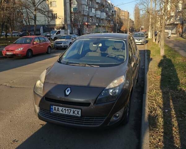 Коричневый Рено Гранд Сценик, объемом двигателя 1.9 л и пробегом 240 тыс. км за 7100 $, фото 16 на Automoto.ua