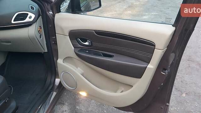 Коричневый Рено Гранд Сценик, объемом двигателя 1.5 л и пробегом 234 тыс. км за 7700 $, фото 16 на Automoto.ua