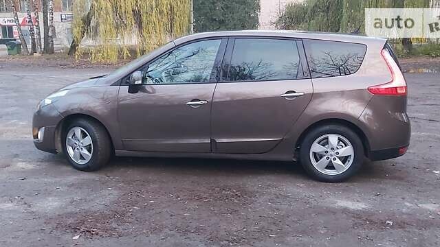 Коричневый Рено Гранд Сценик, объемом двигателя 1.5 л и пробегом 234 тыс. км за 7700 $, фото 8 на Automoto.ua