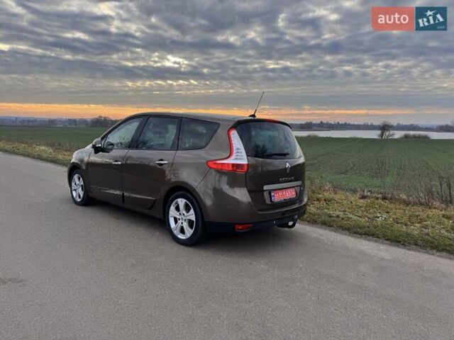 Коричневый Рено Гранд Сценик, объемом двигателя 0 л и пробегом 167 тыс. км за 6200 $, фото 5 на Automoto.ua