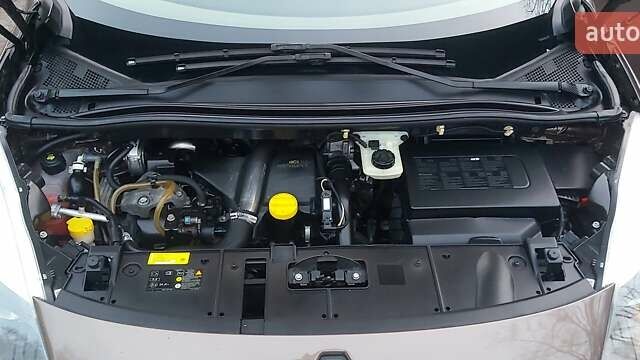 Коричневый Рено Гранд Сценик, объемом двигателя 1.5 л и пробегом 234 тыс. км за 7700 $, фото 29 на Automoto.ua