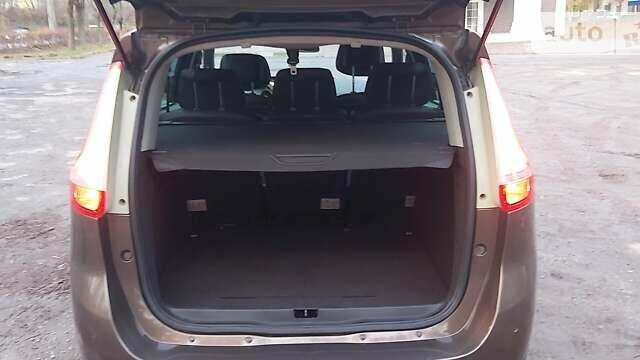 Коричневый Рено Гранд Сценик, объемом двигателя 1.5 л и пробегом 234 тыс. км за 7700 $, фото 21 на Automoto.ua