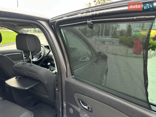 Коричневый Рено Гранд Сценик, объемом двигателя 1.9 л и пробегом 226 тыс. км за 7950 $, фото 12 на Automoto.ua