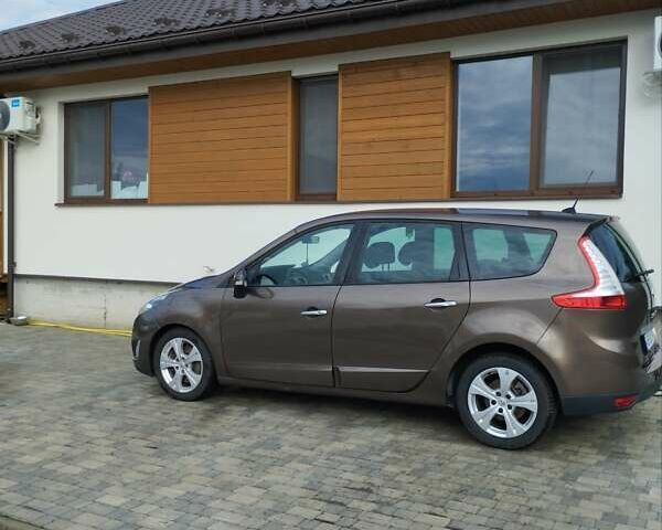 Коричневый Рено Гранд Сценик, объемом двигателя 2 л и пробегом 231 тыс. км за 9300 $, фото 15 на Automoto.ua