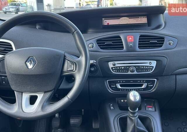 Коричневый Рено Гранд Сценик, объемом двигателя 1.5 л и пробегом 250 тыс. км за 7500 $, фото 8 на Automoto.ua