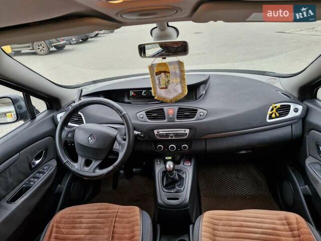 Коричневый Рено Гранд Сценик, объемом двигателя 1.5 л и пробегом 264 тыс. км за 6300 $, фото 10 на Automoto.ua