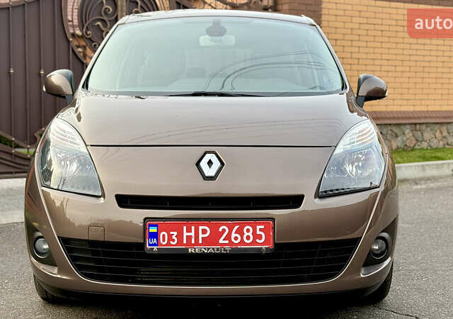 Коричневый Рено Гранд Сценик, объемом двигателя 1.4 л и пробегом 143 тыс. км за 7700 $, фото 18 на Automoto.ua