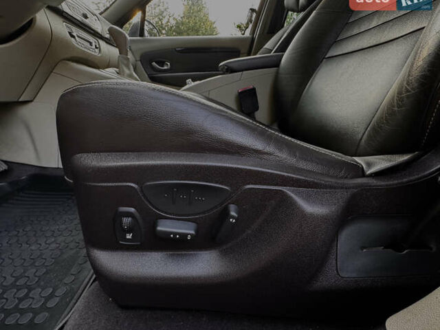 Коричневый Рено Гранд Сценик, объемом двигателя 2 л и пробегом 203 тыс. км за 8000 $, фото 16 на Automoto.ua