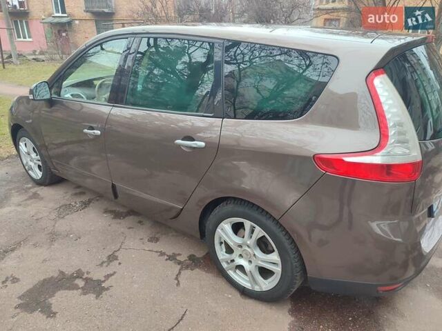 Коричневый Рено Гранд Сценик, объемом двигателя 1.9 л и пробегом 247 тыс. км за 7500 $, фото 7 на Automoto.ua