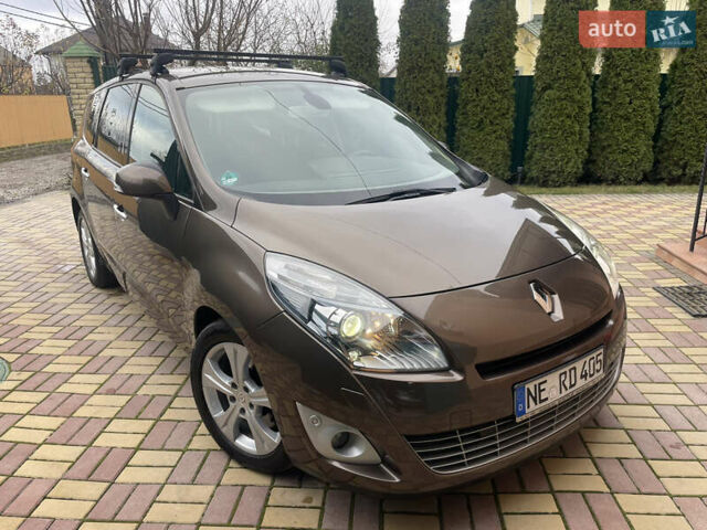 Коричневый Рено Гранд Сценик, объемом двигателя 2 л и пробегом 241 тыс. км за 8600 $, фото 7 на Automoto.ua