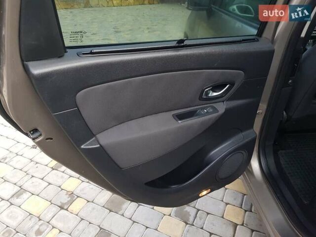 Коричневый Рено Гранд Сценик, объемом двигателя 1.9 л и пробегом 249 тыс. км за 6999 $, фото 34 на Automoto.ua