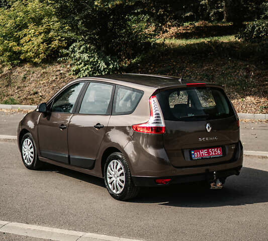 Коричневый Рено Гранд Сценик, объемом двигателя 1.5 л и пробегом 180 тыс. км за 7650 $, фото 7 на Automoto.ua