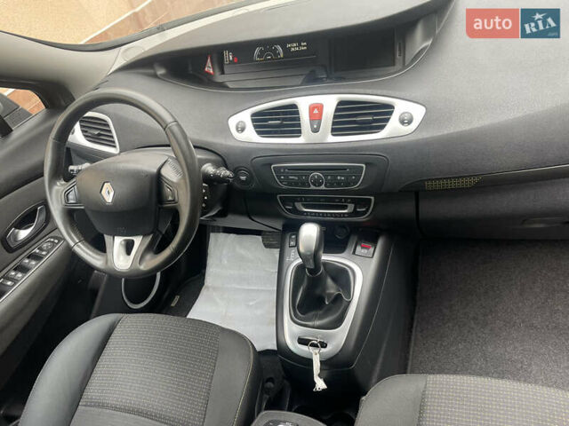 Коричневый Рено Гранд Сценик, объемом двигателя 2 л и пробегом 241 тыс. км за 8600 $, фото 42 на Automoto.ua