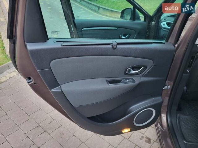 Коричневий Рено Гранд Сценік, об'ємом двигуна 1.5 л та пробігом 232 тис. км за 7550 $, фото 13 на Automoto.ua