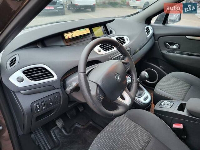 Коричневий Рено Гранд Сценік, об'ємом двигуна 1.5 л та пробігом 232 тис. км за 7550 $, фото 8 на Automoto.ua