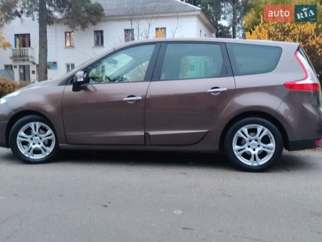 Коричневый Рено Гранд Сценик, объемом двигателя 1.9 л и пробегом 247 тыс. км за 7500 $, фото 8 на Automoto.ua