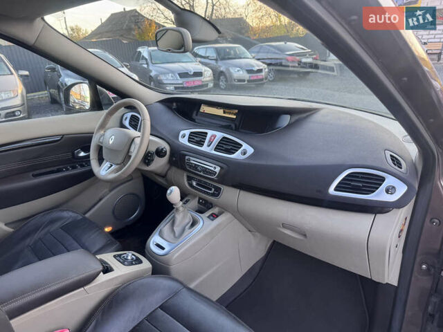 Рено Гранд Сценик 2010 в Звенигородка на Automoto.ua Коричневый Рено Гранд Сценик, объемом двигателя 1.4 л и пробегом 140 тыс. км за 6990 $, фото 31 на Automoto.ua