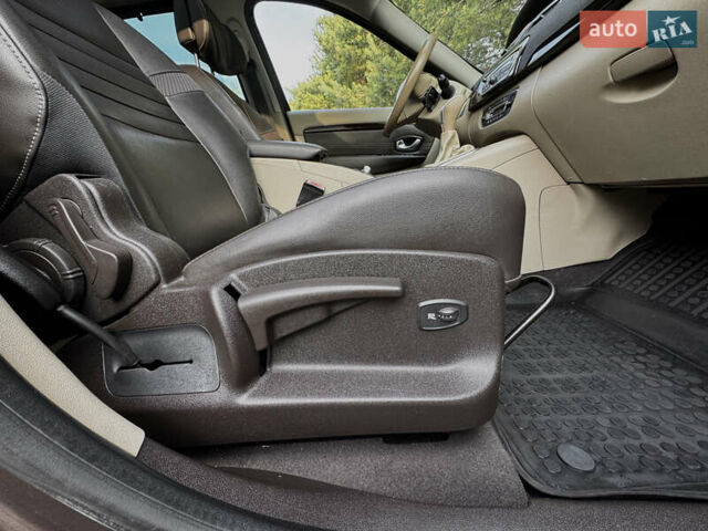 Коричневый Рено Гранд Сценик, объемом двигателя 2 л и пробегом 203 тыс. км за 8000 $, фото 21 на Automoto.ua