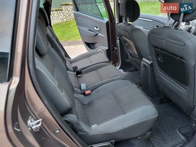 Коричневий Рено Гранд Сценік, об'ємом двигуна 1.5 л та пробігом 232 тис. км за 7550 $, фото 18 на Automoto.ua